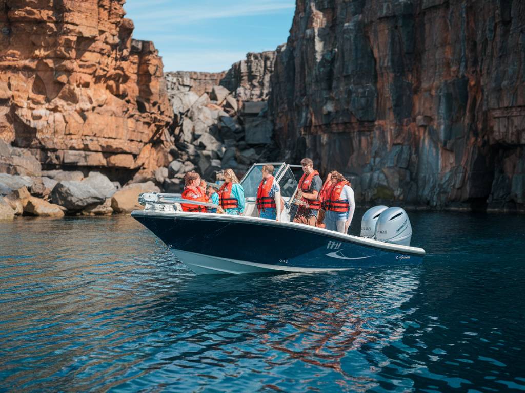 passeios de barco e mergulho em arraial do cabo